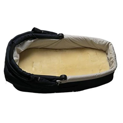 Abbildung von KIWA de LUXE Baby Lammfell Einlage für Kinderwagen Buggy Babybett Kinderbett aus 100% medizinisch gegerbtem Merino