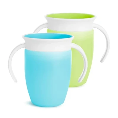 Abbildung von Munchkin Miracle 360 6+ Monate 7oz Baby Trinklernbecher (2er Pack). Freifluss Becher für Kleinkinder. Trainingsbecher, BPA frei, auslaufsicher, spülmaschinenfestes Babytrinkflasche (Blau/Grün)