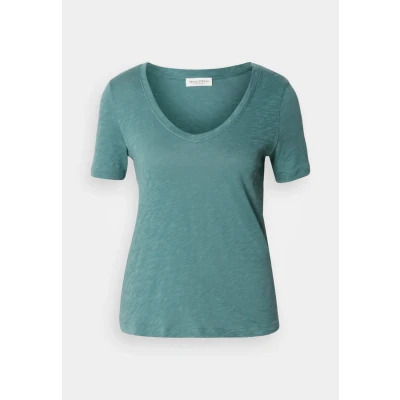Abbildung von Marc O&#039;Polo Damen T Shirt aus Bio Baumwolle mit V Ausschnitt, Grün (Summer Pine), M