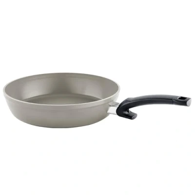 Abbildung von Fissler Ceratal Comfort / Aluminium Pfanne frei von PFAS/PTFE, Keramik beschichtet (Ø 26 cm) Ceramic Bratpfanne antihaftend Induktion, Grau
