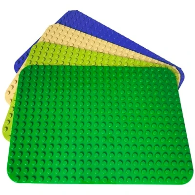 Abbildung von Apostrophe Games Große Baustein Grundplatten, die mit Allen gängigen Marken kompatibel sind (4er Pack (Grün, Hellgrün, Gelb, Blau))