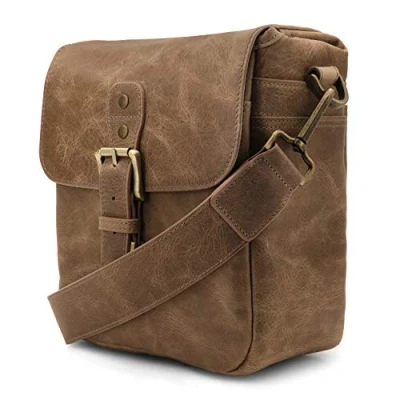 Abbildung von MegaGear MG1702 Torres Mini Kameratasche Kuriertasche aus echtem Leder für Spiegellose, Sofortbild und DSLR Kameras Mink