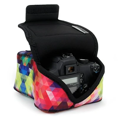 Abbildung von USA GEAR DSLR Kameratasche Klein für Spiegelreflexkameras, SLR Kamerahülle mit Neoprenschutz, Gürtelhalfter und Zubehör Kompatibel Nikon D3400, Canon EOS Rebel, Pentax K 70 &amp; mehr Geometrish