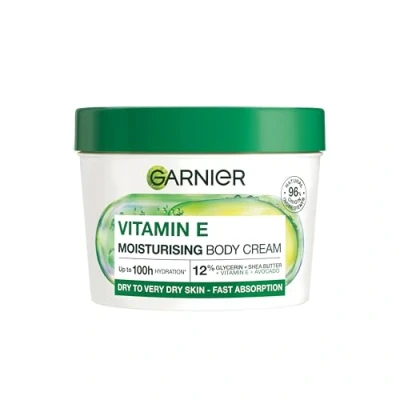 Abbildung von Garnier Nährende Körperpflege Für trockene Haut, Body Butter mit Avocado und Omega 6, bis zu 48 Stunden Feuchtigkeit, Superfood, 1 x 380 ml