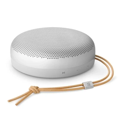 Abbildung von Bang &amp; Olufsen Beosound A1 (3. Generation) Tragbarer wasserdichter Bluetooth Lautsprecher mit 3 Mikrofonen, Cradle to Zertifiziert Natural Aluminium