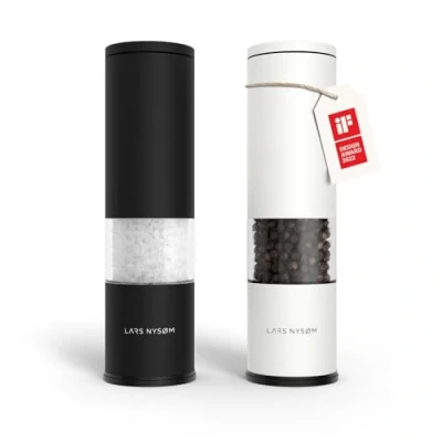 Abbildung von LARS NYSØM Salz und Pfeffer Mühle 2er Set Manuell mit einstellbarem Keramik Mahlwerk von grob bis fein I Design Gewürzmühlenset (2 Stück) (Black/White)
