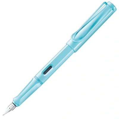 Abbildung von Lamy safari aquasky Füller Füllhalter mit ergonomischem Griff &amp; polierter Stahlfeder in Strichbreite F robuster ASA Kunststoff inkl. Tintenpatrone T 10 blau Rechtshänder