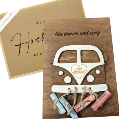 Abbildung von Woodland Mail Hochzeit Geldgeschenk Van aus Holz, Geld zur zu verschenken mit einer hochwertigen Hochzeitskarte (Hochzeitsbus)