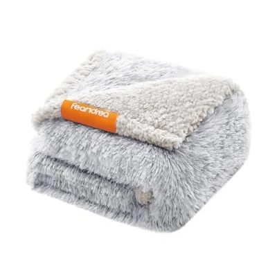 Abbildung von Feandrea Hundedecke, wasserdichte Decke, Langer Plüsch, für Miniaturhunde, Katzen, 73 x 63 cm, S, Sherpa Stoff, beidseitig verwendbar, Hundesofa Schutzdecke, Ombré Grau PPB003G01
