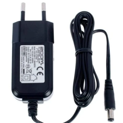 Abbildung von Zoom AD 16 EU Netzteil für Gitarren und Bass Effektpedale Drumcomputer DC 9 V / 500 mA schwarz