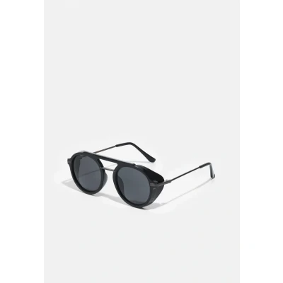 Abbildung von Urban Classics Sunglasses JAVA Unisex Sonnenbrille, Herren, Größe: One Size, Black/gunmetal