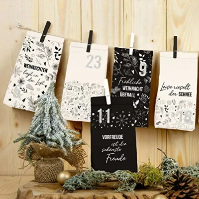 Abbildung von Papierdrachen Adventskalender zum Befüllen 24 schwarze und weiße bedruckte Geschenktüten Zahlenaufkleber Motiv Holy Night black &amp; white 2 Basteln Verschenken Weihnachten