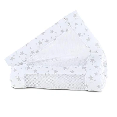 Abbildung von babybay Nestchen Mesh Piqué / Bettumrandung für Beistellbett Stoßschutz Baby Bett, passend Modell Maxi, Boxspring, Comfort und Plus, weiß Sterne perlgrau