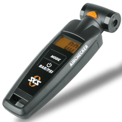 Abbildung von SKS GERMANY AIRCHECKER Digitaler Luftdruckprüfer (Fahrradzubehör, Reifendruckprüfer mit Ablassfunktion und Echtzeitmessung, Duo Kopf für AV/SV Ventile, max. 10 bar / 144 PSI), schwarz