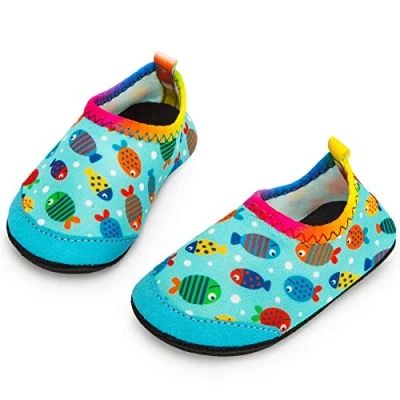 Abbildung von Yorgou Baby Strandschuhe Schwimmschuhe Badeschuhe Wasserschuhe Schnelltrocknende Aquaschuhe rutschfest Barfuss Schuh für Kinder Beach Pool, Fisch / Blau, 17/18 EU