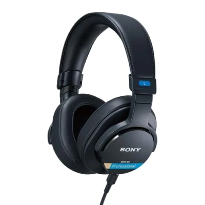 Abbildung von Sony MDR M1 Studio Kopfhörer mit geschlossenem Rücken kabelgebunden, Ultra Breitband Wiedergabe (5Hz 80kHz), ideal für Studioaufnahmen und abmischungen, leicht (216g), 2 abnehmbare Kabel, schwarz