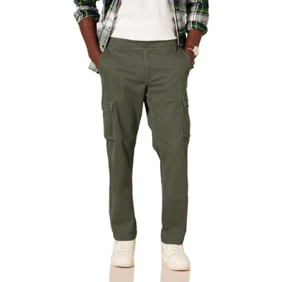 Abbildung von Amazon Essentials Herren Gerade geschnittene Stretch Cargohose (erhältlich in Big &amp; Tall), Olivgrün, 40W / 29L
