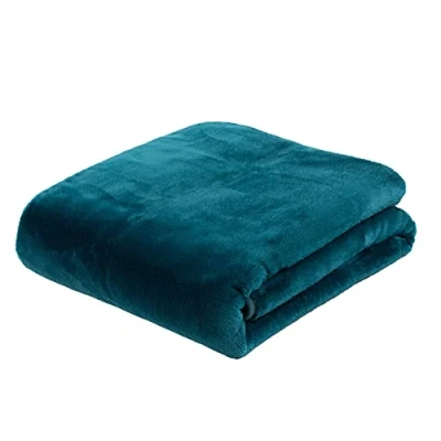 Abbildung von Gözze Premium Cashmere Feeling Wohn und Kuscheldecke, 500 g/m², 180 x 220 cm Petrol