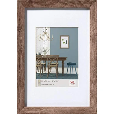 Abbildung von walther design Bilderrahmen nussbaum 13 x 18 cm mit Passepartout, Fiorito Holzrahmen EF318N