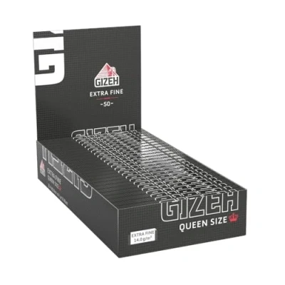 Abbildung von GIZEH BLACK Queen Size Slim Blättchen zum Selbstdrehen Packung mit Magnetverschluss, recyclebar 25er Pack á 50 Premium Rolling Paper (14 g/m²)