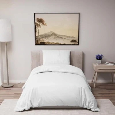 Abbildung von Dreamzie Bettwäsche Set 135x200 cm mit 1 Kissenbezügen 50x70 Weiß Bettbezug Einzelbett aus 100% Mikrofaser Zertifiziert ohne Chemikalien (Oeko TEX)