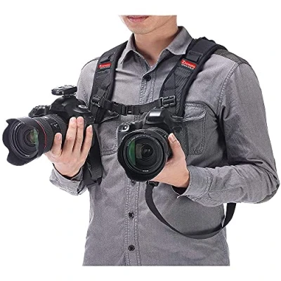 Abbildung von ZTO Doppelter Schultergurt für Kameragurt Schnellverschluss Verstellbarer Doppelkameragurt mit Sicherheitsgurt und Objektivreinigungstuch DSLR SLR Kamera (Ztowoto 2)