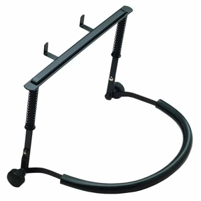 Abbildung von K&amp;M 16415 Mundharmonikahalter Schwarz aus Stahl mit Federspannung komfortables Umhängen formschön, handlich, stabil