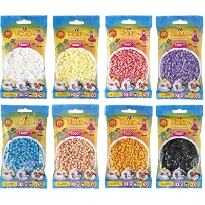 Abbildung von Happy Price Toys Hama Midi Bügelperlen (Kon 16) Konvulut 8 Farben (Weiß,Creme,Hellrot,Schwarz,Hautfarben,Pastell Lila,Azurblau,Teddybärenfarbe) + Bügelanleitung mit 3 Design Vorlagen