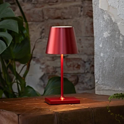 Abbildung von SIGOR Nuindie mini Dimmbare kleine LED Akku Tischlampe Indoor &amp; Outdoor, IP54 spritzwassergeschützt, Höhe 25 cm, aufladbar mit Easy Connect, 12 h Leuchtdauer, kirschrot