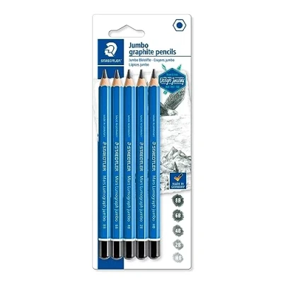 Abbildung von STAEDTLER Jumbo Bleistifte Mars Lumograph jumbo, Sechskantform, hohe Bruchfestigkeit, 5 Härtegrade, Qualität Made in Germany, Blisterkarte mit Bleistiften, 100J S BK5