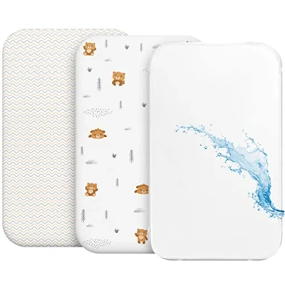Abbildung von 2X Spannbettlaken aus 100% Baumwolle mit Gummiband 1X Matratzenschoner wasserdichtem Material 3er Set 50x83cm Teddybär