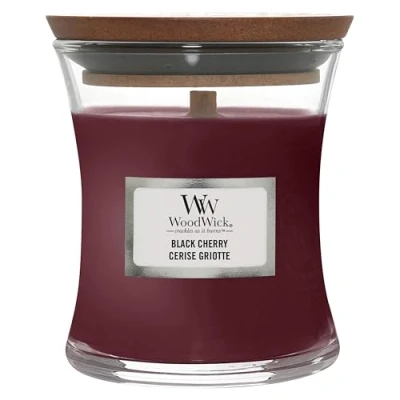 Abbildung von WoodWick Mini Duftkerze im Sanduhrglas mit knisterndem Docht Black Cherry Brenndauer bis zu 20 Stunden