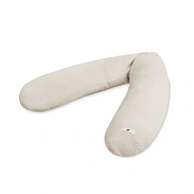 Abbildung von Julius Zöllner Musselin Stillkissen ca. 190 cm Füllung 42 Liter EPS Mikroperlen Made in Germany Bezug aus 100% Baumwollmusselin Oeko TEX® Standard 100 Sand