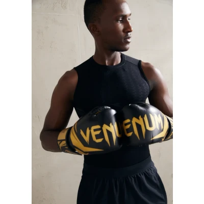 Abbildung von Venum Challenger 3.0 Boxing Gloves Unisex Boxhandschuh, Größe: 16oz, Black/gold