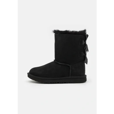 Abbildung von UGG Unisex Kinder Bailey Bow Ii Classic Boot, Schwarz, 36 EU