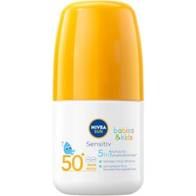 Abbildung von NIVEA SUN Babies &amp; Kids Sensitiv Schutz Sonnen Roller 50+ (50 ml), Sonnencreme Roll on mit LSF 50+, extra wasserfeste Sonnenmilch als praktischer für Kinder