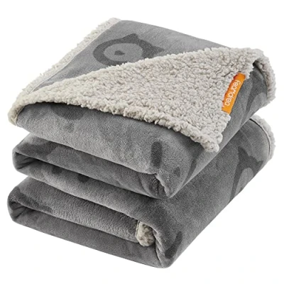 Abbildung von Feandrea wasserdichte Hundedecke, Sherpa Fleece Haustier Decke für große und extra Hunde, Katzen, 203 x 152 cm, XXL, maschinenwaschbar, beidseitiger Sofabezug Schutz, grau PPB080G01