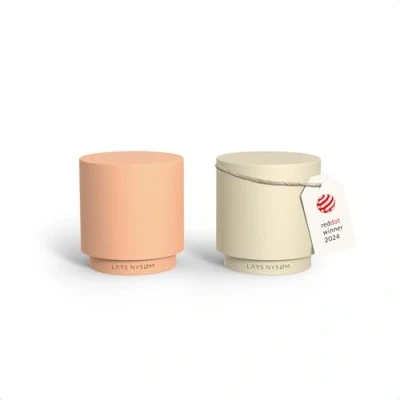 Abbildung von LARS NYSØM Salz und Pfefferstreuer Set Edelstahl Salzstreuer, Minimalistisches Design Gewürzstreuer, leicht nachfüllbar (Peach/Beige)