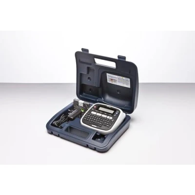 Abbildung von Brother PT D200BWVP Beschriftungsgerät inklusive Netzadapter und Transportkoffer (für 3,5 bis 12 mm breite TZe Schriftbänder, zu 20 mm/Sek. Druckgeschwindigkeit), Schwarz