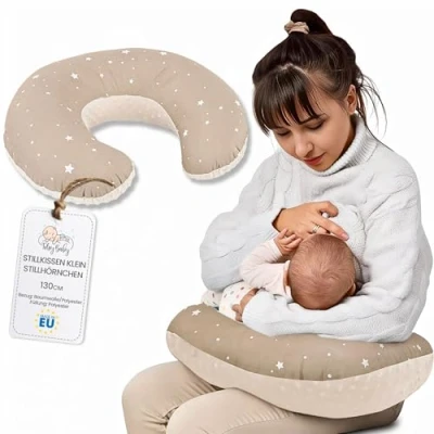 Abbildung von Totsy Baby Stillkissen klein Minky 130 cm Stillhörnchen kleines Still Kissen Nursing Breastfeeding Pillow für unterwegs Beige mit Weiß Sternen