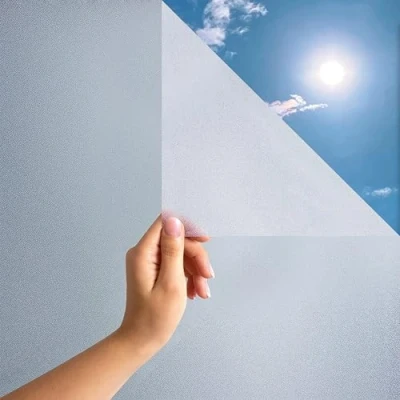 Abbildung von MARAPON ® Statische Fensterfolie selbsthaftend Blickdicht [0.445x50 m] inkl. eBook mit Profitipps Sichtschutzfolie Fenster Anti UV Milchglasfolie Milchfolie