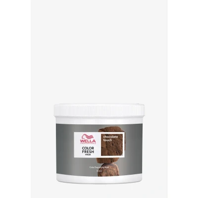 Abbildung von Wella Professionals Color Fresh Mask Chocolate Touch Haarkur zum Beleben und Verändern der Haarfarbe pflegende Tönung mit Avocadoöl für braunes Haar 500 ml