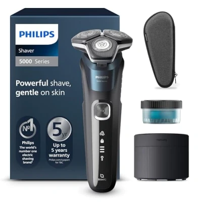 Abbildung von Philips Shaver Series 5000 Elektrischer Nass und Trockenrasierer mit SkinIQ Technologie, ausklappbarer Trimmer, Transporttasche, Reinigungsstation, Elektrik Blau (Modell S5889/50)