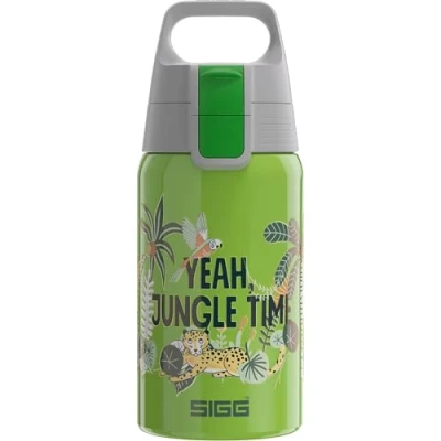 Abbildung von SIGG Edelstahl Trinkflasche Kinder Shield One Jungle Für Kohlensäurehaltige Getränke Geeignet Auslaufsicher Federleicht BPA frei Sport &amp; Schule Grün mit Wildtieren im Dschungel 0,5L