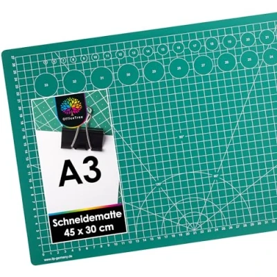 Abbildung von OfficeTree Schneidematte A3 Grün mit beidseitigen Rastern und Markierungen Bastelunterlage 45x30 als Nähen Zubehör Auch Schneideunterlage Malunterlage