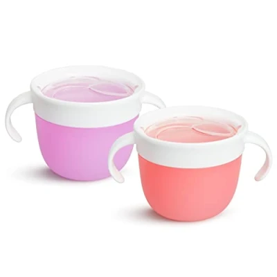 Abbildung von Munchkin Snackbox für Babys und Kleinkinder, faltbarer Snackbecher Lebensmittel, BPA frei, kleiner Behälter mit Griffen, ideal zuhause oder unterwegs, auslaufsicher Rosa/Lila