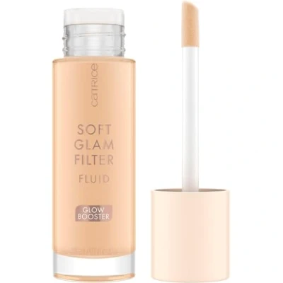 Abbildung von Catrice Soft Glam Filter Fluid, Basis, Nr. 015, Nude, pflegend, natürlich, glänzend, strahlend, vegan, ölfrei, ohne Parfüm, Alkohol, 1er Pack (30ml)