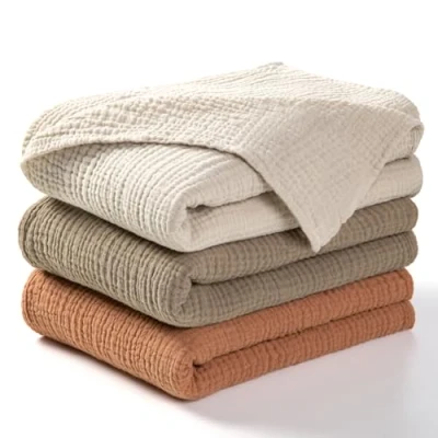 Abbildung von lulumoon Baby Pucktuch Musselin Decke Baumwolle Dünne Atmungsaktive Babydecke Swaddle Tücher für Junge und Mädchen 3er Pack (Oliv)
