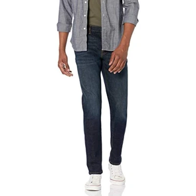 Abbildung von Amazon Essentials Herren Slim Fit Jeans, Dunkles Indigo, 36W / 30L