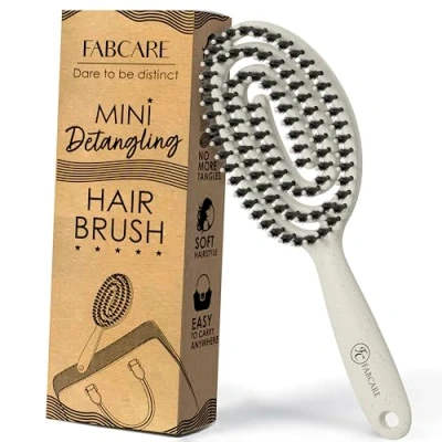 Abbildung von FABCARE Bio Mini Haarbürste Wildschweinborsten rund inkl. ebook Entwirrungsbürste mit Doppelspiralfeder ohne Zupfen für jeden Haartyp Damen (Beige)